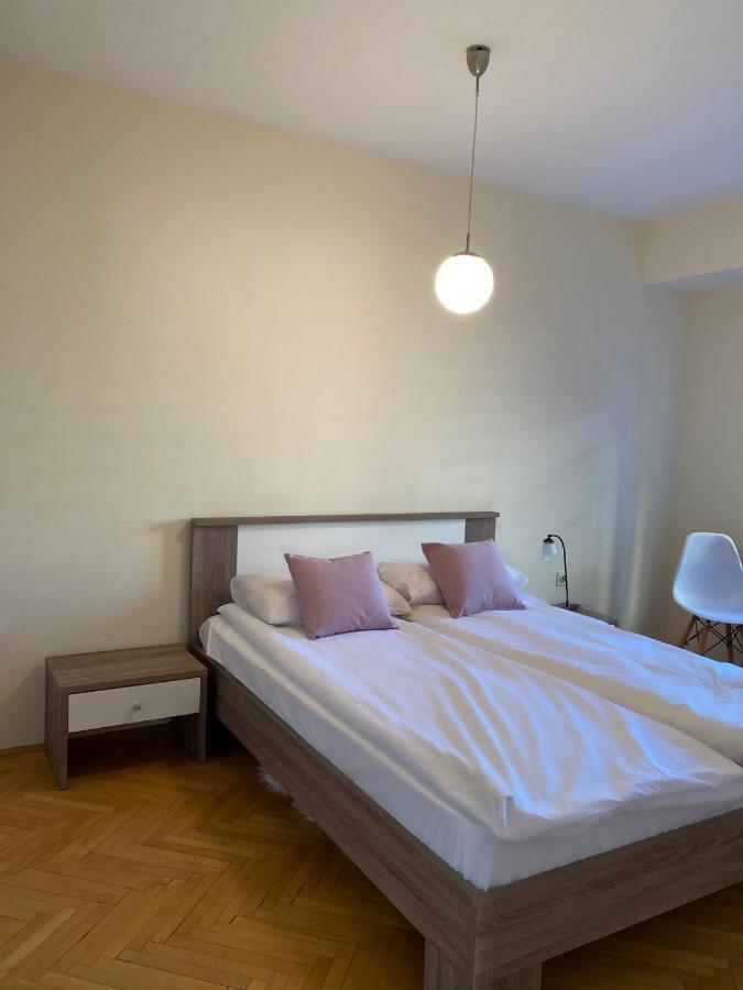 M&C Central Apartment Üsküp Dış mekan fotoğraf